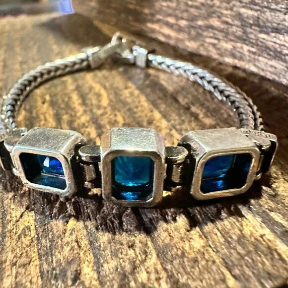 Boho Chic Woven Retro Blue Three Crystal CZ Bracelet, Lobster Clasp, Gift Box - Picture 1 of 3